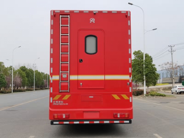 重汽汕德卡應急保障消防車(宿營)